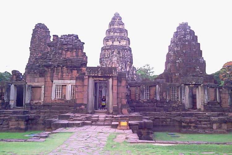 Khmer-temples-in-Isaan