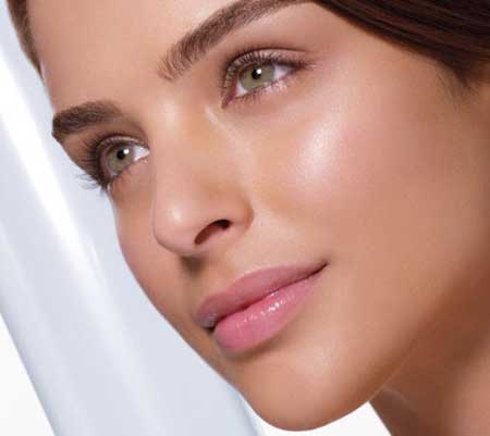 بدون آرایش لبهای صورتی و جذابی داشته باشیم