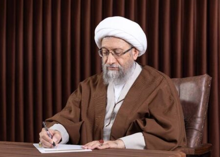 آملی لاریجانی: وحدت و انسجام برای گذر از موانع واجب عقلی و شرعی است