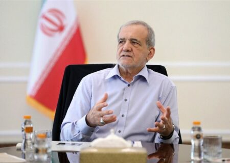 پزشکیان: صرفه‌جویی مصرف بنزین باید از دولتی‌ها شروع شود