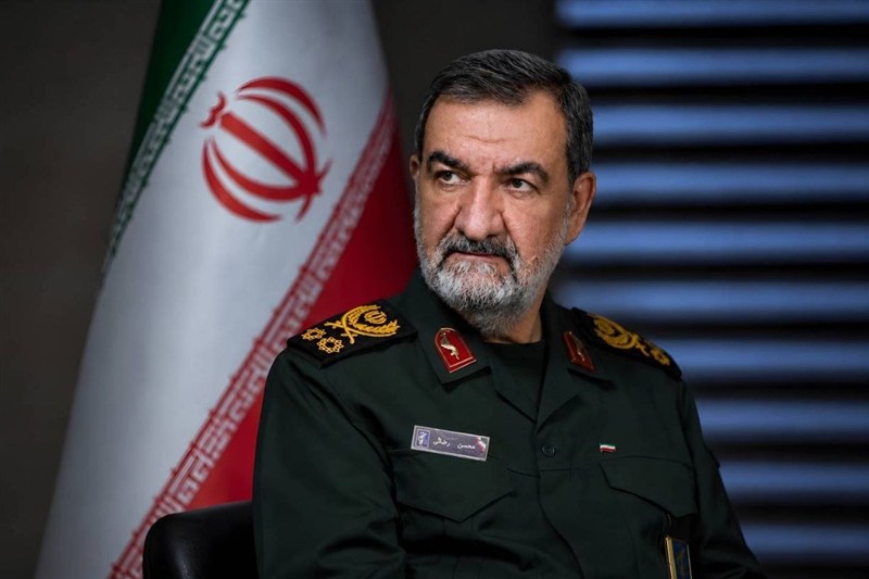 رضایی: جنگ اقتصادی را خنثی میکنیم/همراهی با آمریکا دشمنی با ایران است