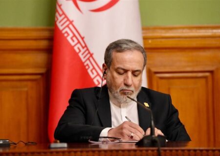 عراقچی: وزارت خارجه در خط مقدم صیانت از حقوق ملت است