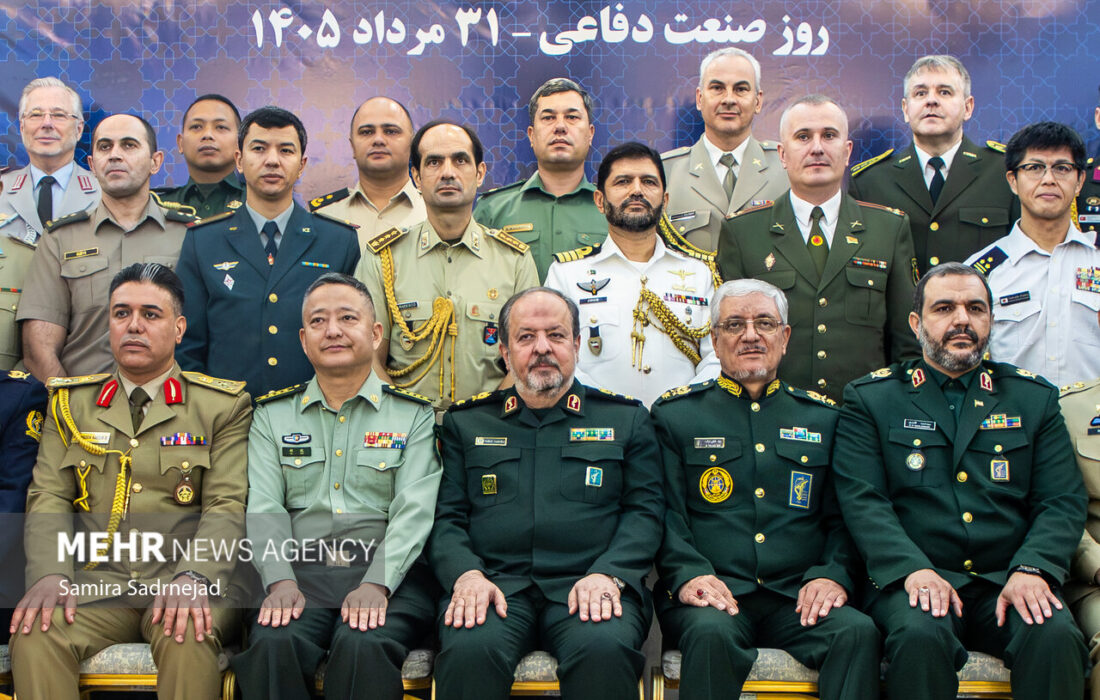 دیدار وابستگان نظامی خارجی با سرپرست وزارت دفاع