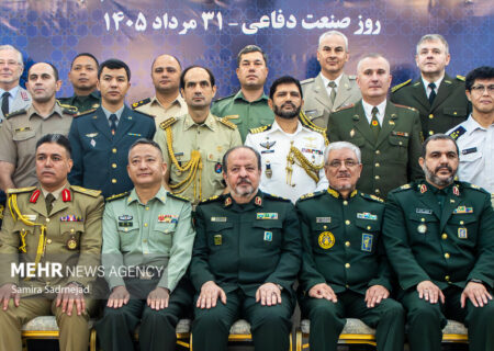 دیدار وابستگان نظامی خارجی با سرپرست وزارت دفاع