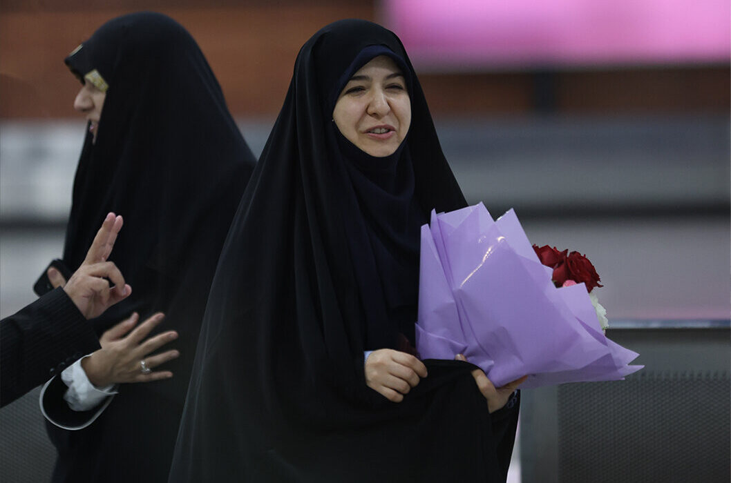 اولین واکنش نیلوفر شادمهری پس از اخراج از فرانسه
