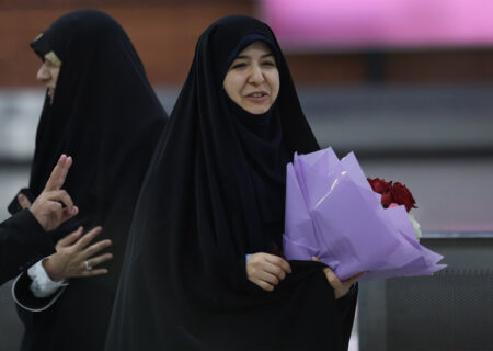 اولین واکنش نیلوفر شادمهری پس از اخراج از فرانسه