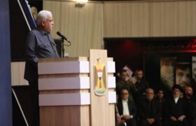 فالح الفیاض: ارادت مردم به قائد شهید در تاریخ معاصر بی سابقه است