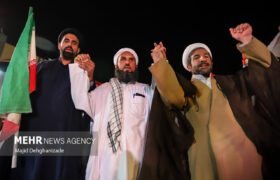 دست وحدت علمای شیعه و سنی در یزد