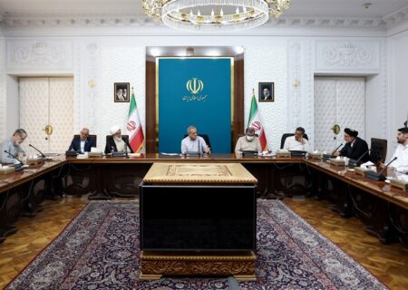 پزشکیان: یقین داریم با هم‌افزایی و انسجام داخلی بر مشکلات غلبه می‌کنیم