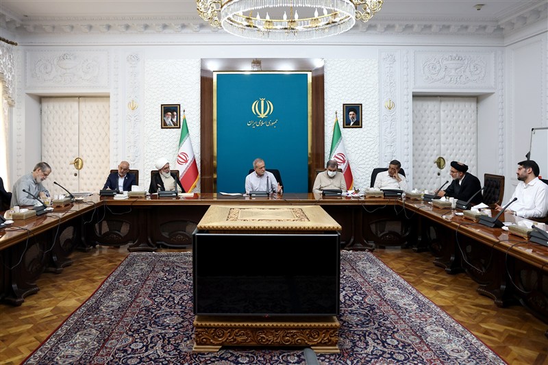 پزشکیان: یقین داریم با هم‌افزایی و انسجام داخلی بر مشکلات غلبه می‌کنیم