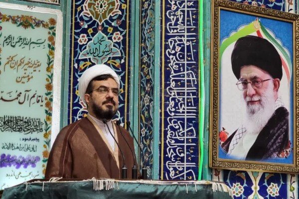 امام جمعه دماوند: بی‌تصمیمی و نیمه‌تعطیل کردن کشور خواسته دشمن است