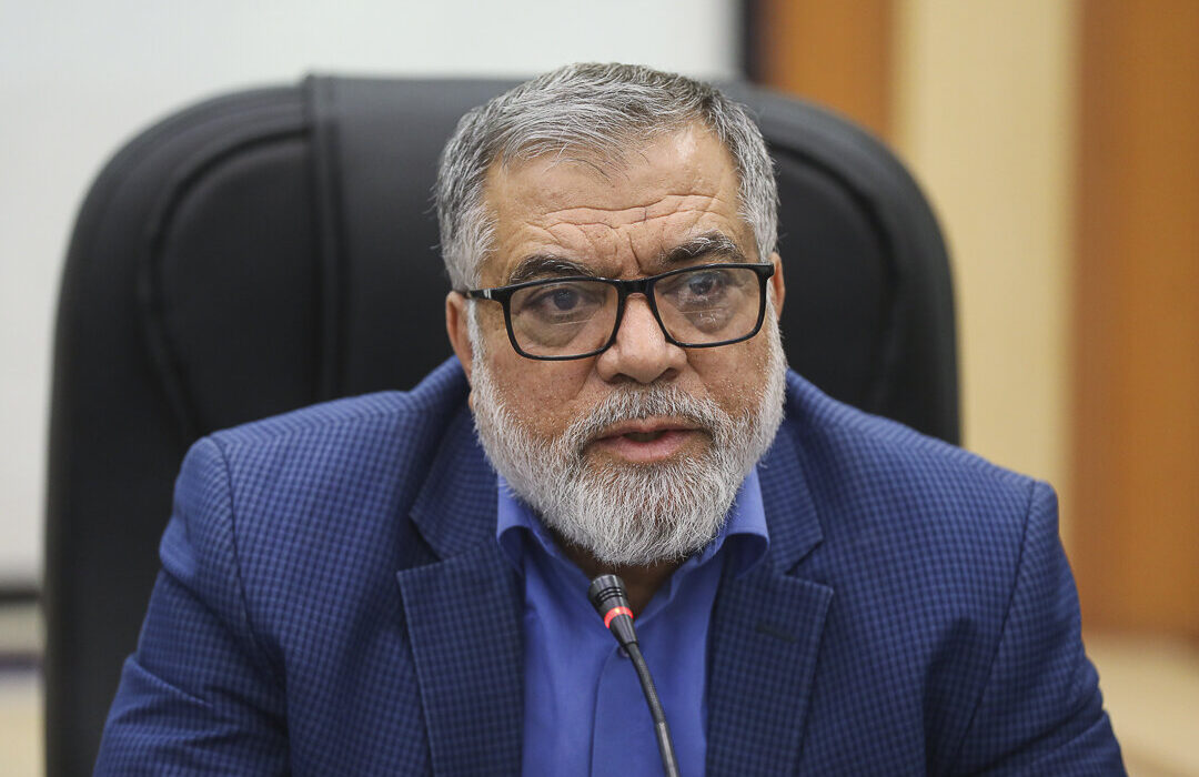 ولایتمدار: افزایش قیمت بنزین در شرایط فعلی به صلاح کشور نیست