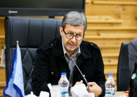 استاندار اصفهان: عدالت آموزشی فرصت برابر می‌خواهد