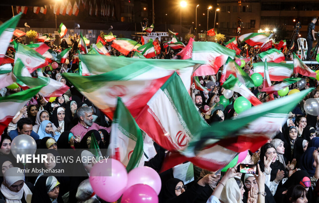 ۲۰۰ شب پایداری و مقاومت در تهران؛ روایت مردمی که برای ایران ماندند