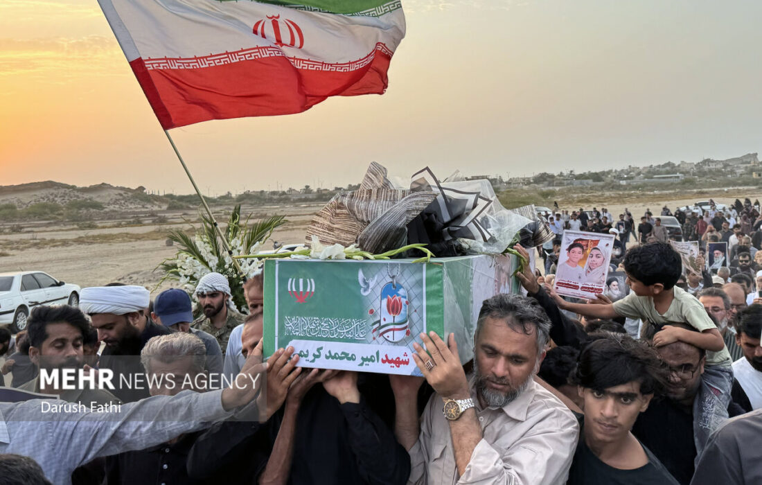 تشییع پیکر پنجمین شهید عروسی بندرکوهستک در هرمزگان