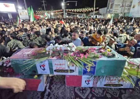 استقبال باشکوه مردم دیر از پیکر سه شهید حملات اخیر دشمن