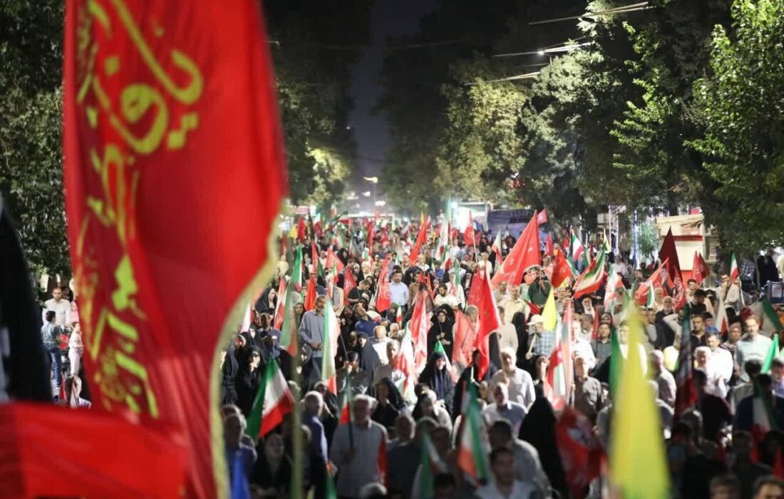 مردم انقلابی ارومیه همچنان پای انقلاب، وطن و رهبری ایستاده‌اند