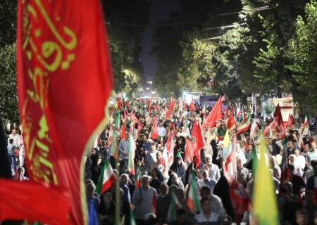 مردم انقلابی ارومیه همچنان پای انقلاب، وطن و رهبری ایستاده‌اند