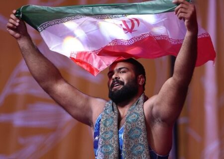مصطفی طغانی قهرمان کشتی پهلوانی شد