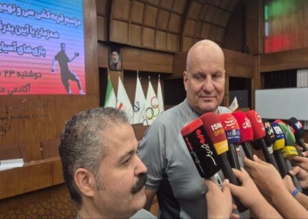 هندبال ایران در ناگویا برای مدال می جنگد
