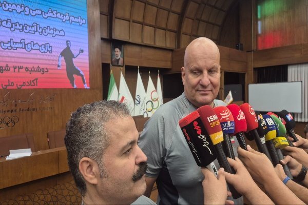 هندبال ایران در ناگویا برای مدال می جنگد