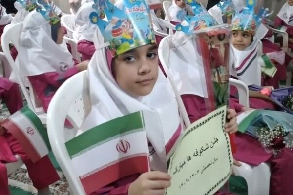فرمانداربوشهر: ۶۲ هزار دانش‌آموز در شهرستان سال تحصیلی را آغاز می‌کنند