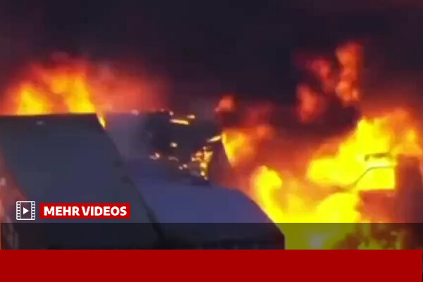 لحظه سقوط مرگبار بالگرد آمریکایی هنگام پوشش خبری یک تصادف