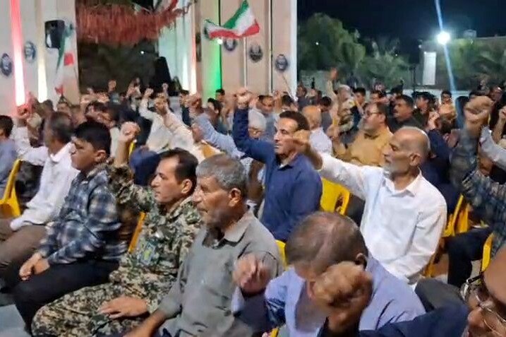 اجتماع مردم انقلابی آبدان در شب ۲۰۶