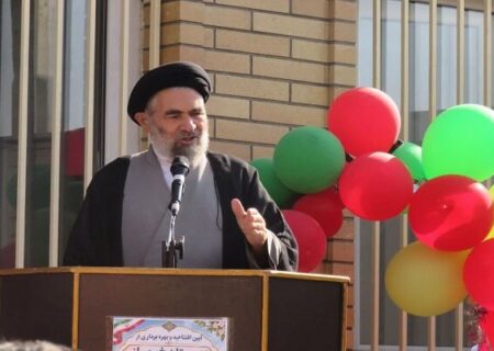 مدرسه‌سازی زمینه‌ساز تربیت و پرورش دانش‌آموزان عالم است