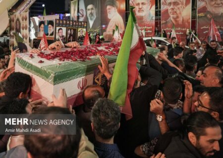 وداع باشکوه مشهدی‌ها با سردار شهید«حسین ظریفی»