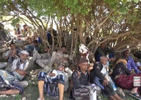 تصاویر تسلیم شدن مزدوران سعودی به نیروهای مسلح یمن