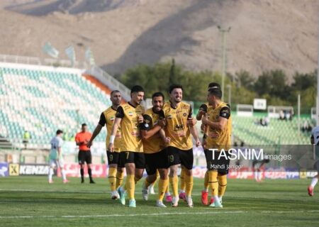 سپاهان با فتح دربی اصفهان به صدر جدول نزدیک شد