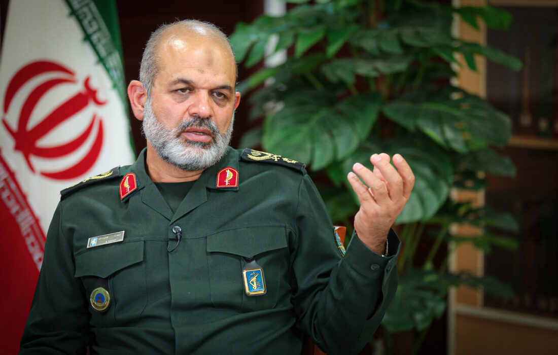 سرلشکر وحیدی: هیچ قدرت فرامنطقه‌ای حق ندارد در تنگه هرمز مداخله نماید