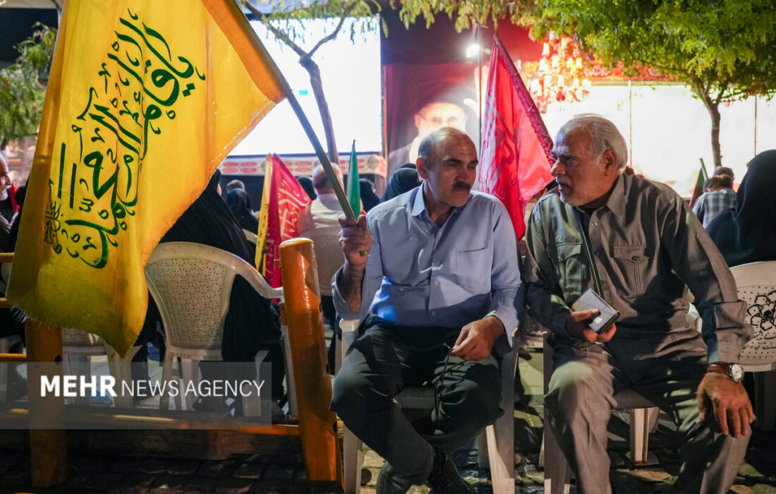 شب ۲۱۵ حماسه آفرینی مشهدی‌ها؛ گام‌های استوار سالمندان در تداوم تجمعات