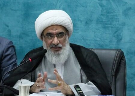 هشدار امام جمعه بوشهر درباره آینده گمرکات استان