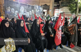 حضور همدلانه پیر و جوان در میدان انقلاب گنبدکاووس