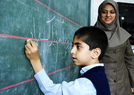 آیا جوان امروز کمتر تلاش می‌کند؟ نقش نظام آموزشی در گسترش طبقه‌ای جدید