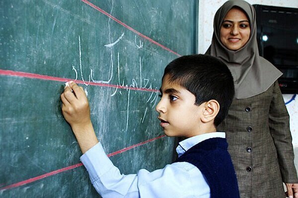 آیا جوان امروز کمتر تلاش می‌کند؟ نقش نظام آموزشی در گسترش طبقه‌ای جدید