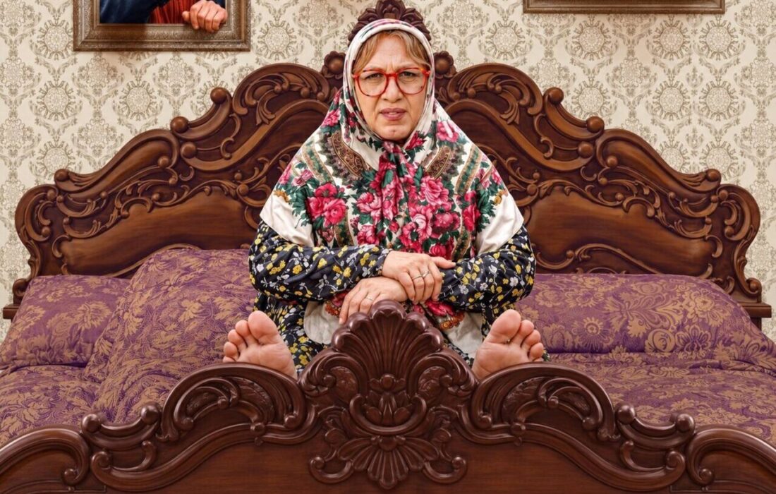 نگاهی بر فقر ساختاری و فرمول‌زدگی «خانوم والده»؛ خنداندن به چه قیمت؟