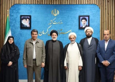 نقش‌آفرینی اجتماعی روحانیت به مدیریت بهینه استان کرمان کمک می کند